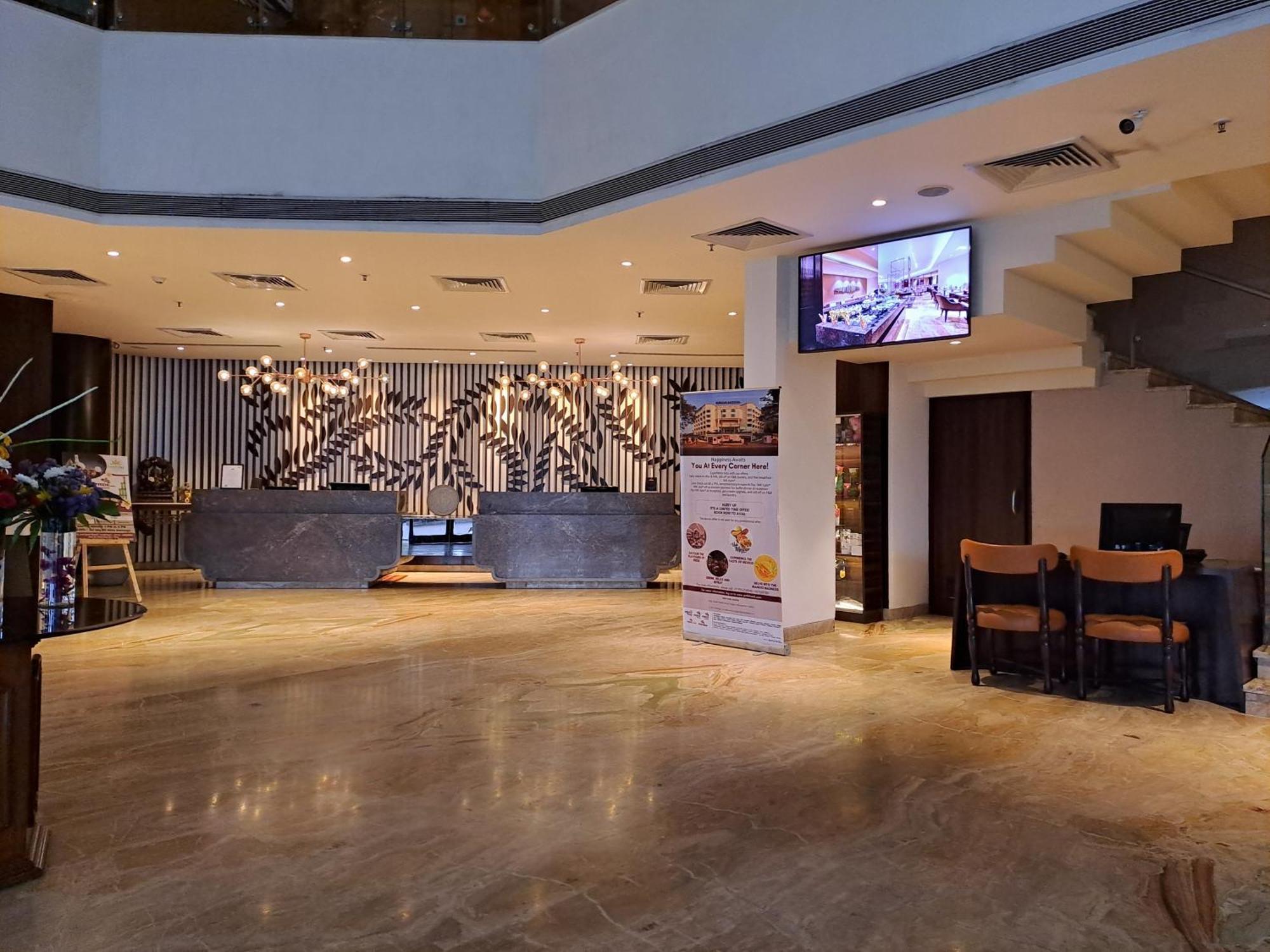 The Pride Hotel, Nágpur Exteriér fotografie